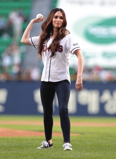 Megan_Fox_Seoul_Korea_TMNT15